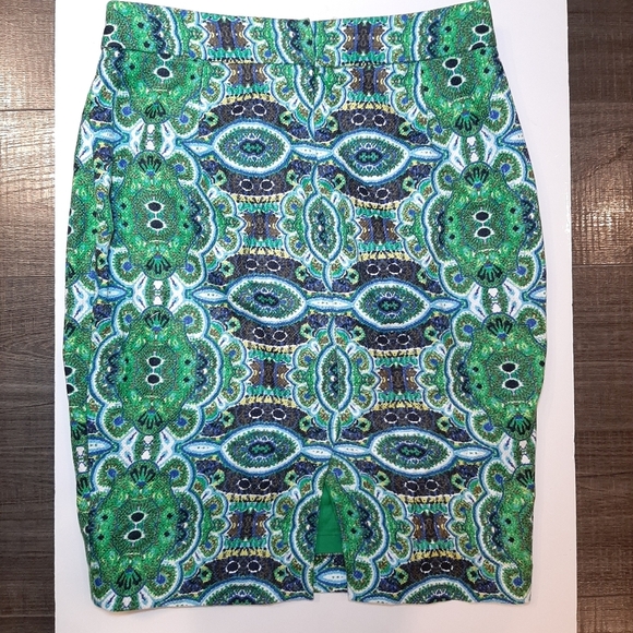 3/$20 Joe Fresh Pencil Skirt Tapestry Kaleidoscope Colorful Green Blue Textured - Picture 5 of 8